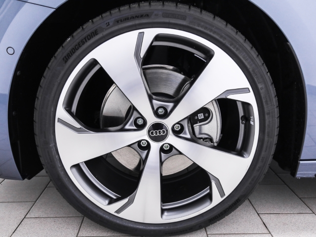 Audi - A5 Avant TDI quattro S line AHK ParkAssist Navi_4