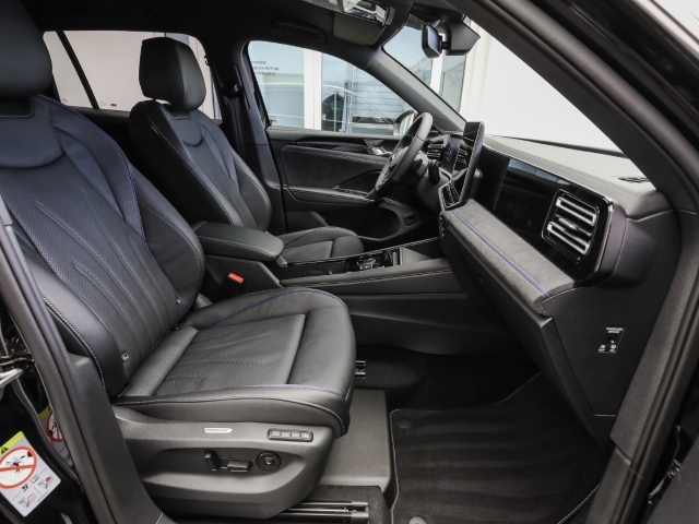 VW - Tiguan R-Line 1.5 eTSI DSG Navi Leder Anschlussgarantie_13