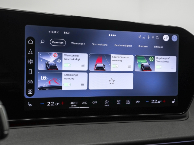 Audi - Q3 TFSI SUV quattro DigMatrix TechPro ACC_15