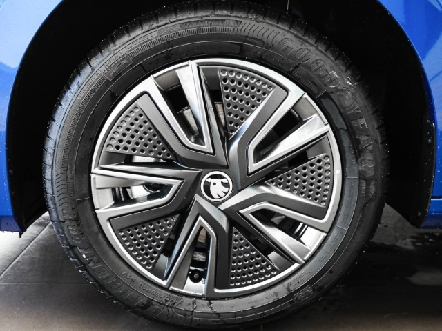 Skoda - Fabia Balance 1.0 TSI DSG Navi ACC Anschlussgarantie_3