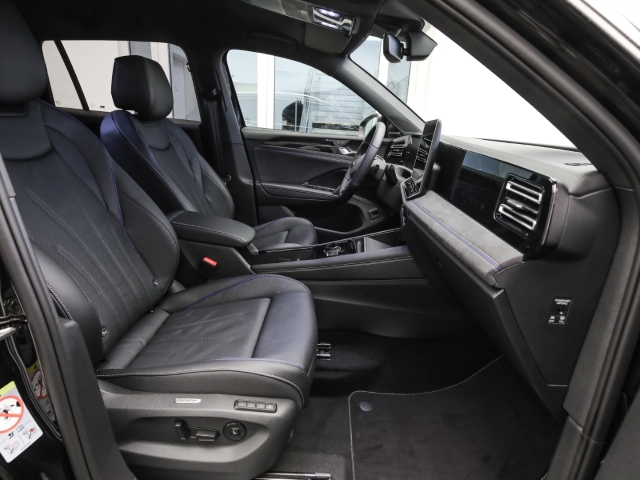 VW - Tiguan R-Line 2.0 TDI DSG Navi Leder Anschlussgarantie_13