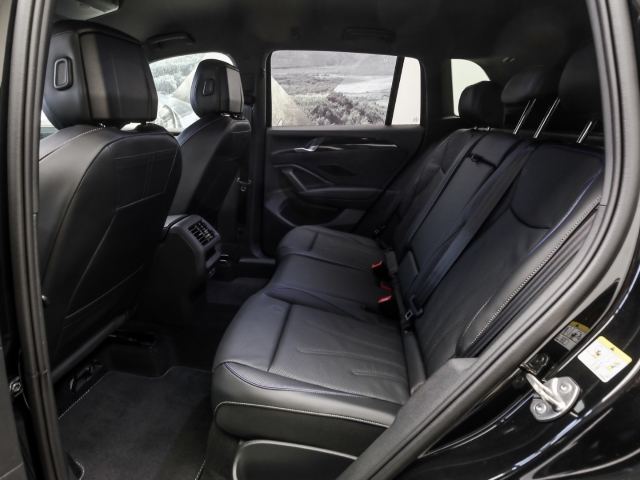 VW - Tiguan R-Line 2.0 TDI DSG Navi Leder Anschlussgarantie_14