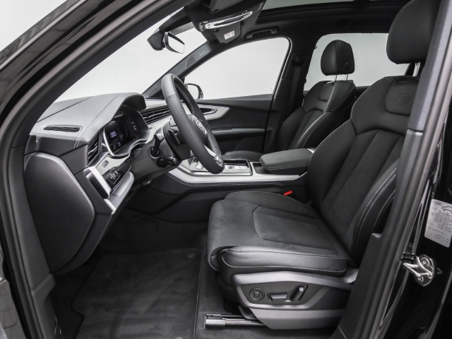 Audi - Q7 55 TFSIe S line business AHK B&O Pano HUD_7