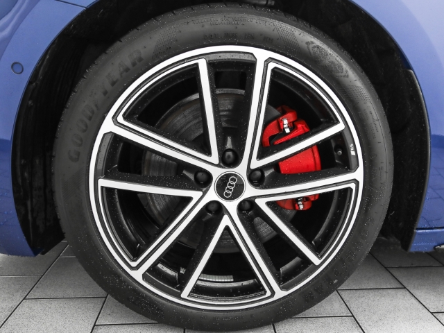 Audi - A5 Avant e-hybrid quattro S line B&O Pano AHK Matrix_3