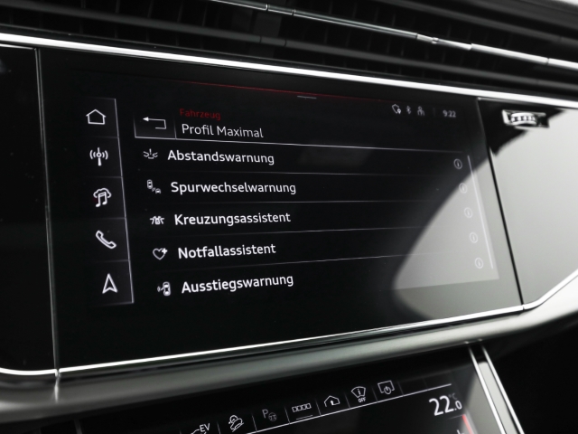 Audi - Q7 55 TFSIe S line business AHK B&O Pano HUD_16