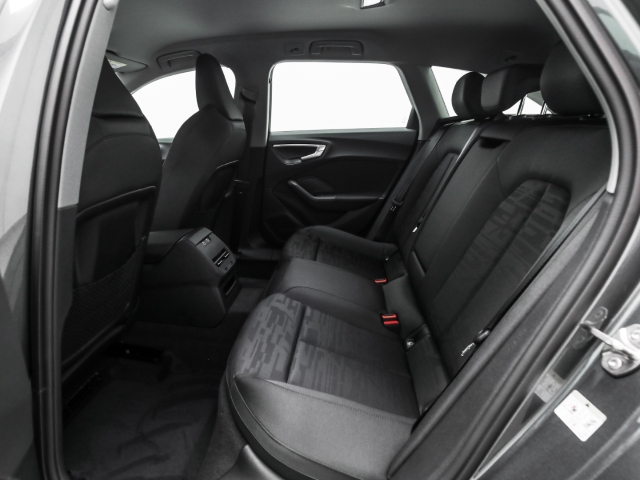 Audi - A5 Avant e-hybrid quattro S line AHK ACC Matrix_16