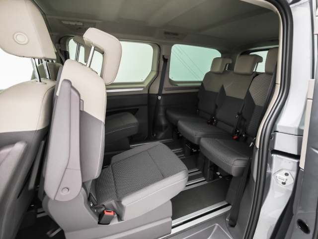 VW - T7 Multivan Edition 1.5 eHybrid DSG 4M AHK Navi 7-Sitzer_13