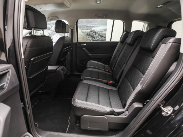 VW - Touran 2.0 TDI DSG GOAL Navi AHK 7-Sitzer_12