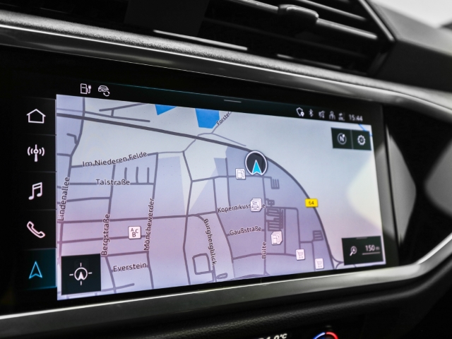 Audi - Q3 Sportback 45 TFSI e S line LED AHK KAMERA_12