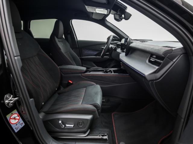 Audi - Q3 TFSI SUV quattro DigMatrix TechPro ACC_18