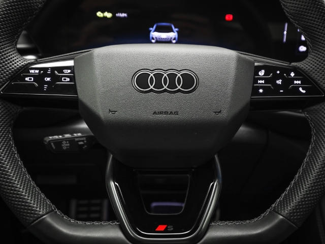 Audi - Q5 edition one schwarz TDI Luftfed. Matrix HUD_9