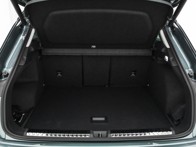 Audi - Q3 TFSI quattro S line AHK LED ACC Kamera_18