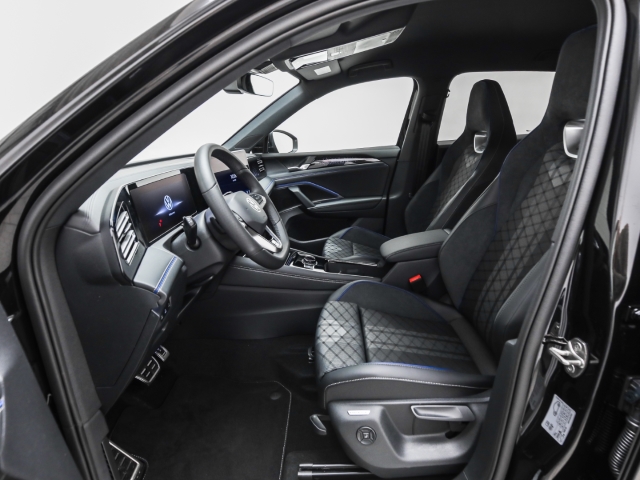 VW - Tiguan R-Line 2.0 TDI DSG AHK Navi IQ.Light Winter_6