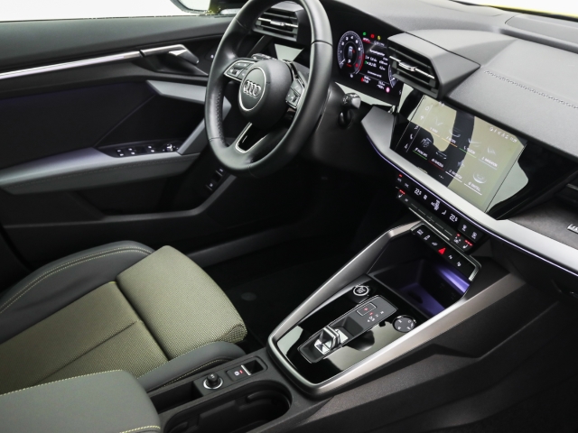 Audi - A3 Sportback 45 TFSIe S line HUD AHK Navi Matrix_17