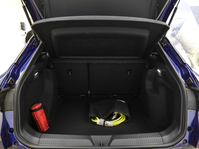 VW - ID.4 Pure Performance Navi AHK Harman HuD_13