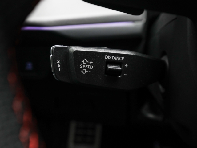 Audi - Q3 TFSI SUV quattro DigMatrix TechPro ACC_11