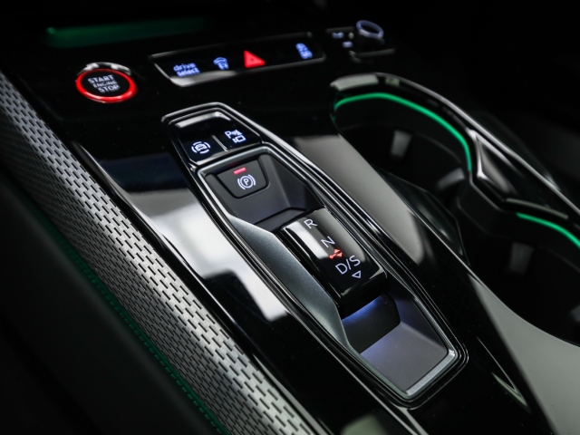 Audi - A5 Avant e-hybrid edition one HUD AHK Pano Matrix_16