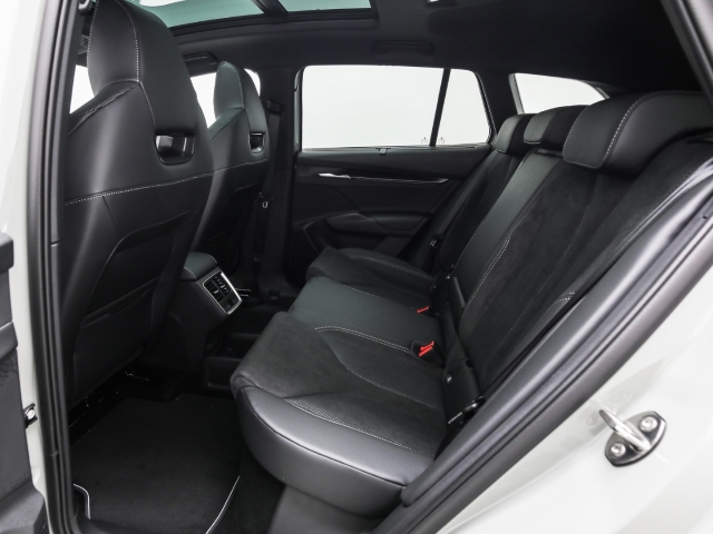 Skoda - Enyaq 85x Sportline AHK Navi Pano Matrix_14