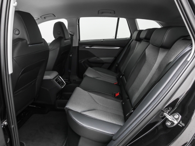 Skoda - Enyaq 85 Loft Navi Kamera Matrix Wärmepumpe_14