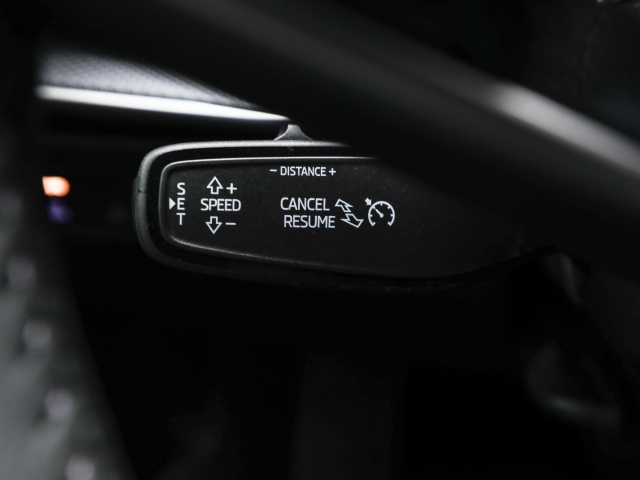 Skoda - Superb Combi 1.5 TSI iV Selection AHK Navi Matrix_12