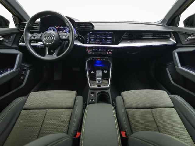 Audi - A3 Sportback 45 TFSIe S line HUD AHK Navi Matrix_8