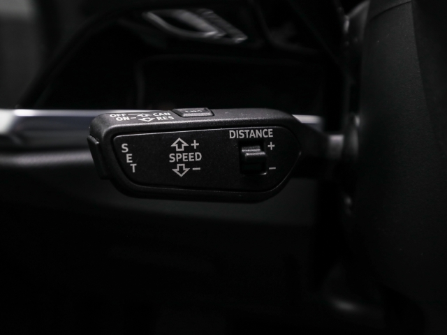Audi - Q3 45 TFSI e S line AHK Navi LED_11