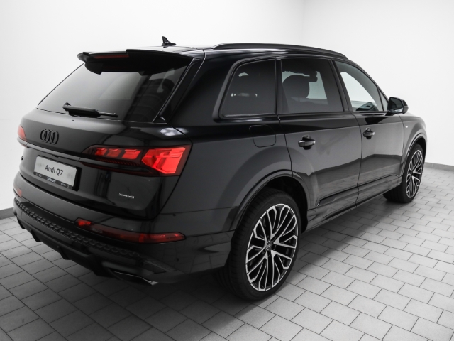 Audi - Q7 55 TFSIe S line business AHK B&O Pano HUD_6