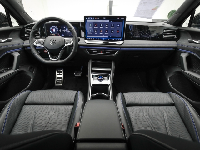 VW - Tiguan R-Line 2.0 TDI DSG Navi Leder Anschlussgarantie_7