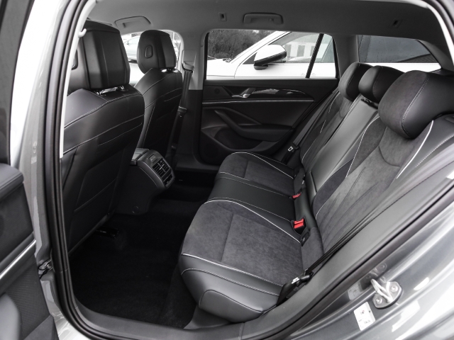 VW - Passat Business 1.5 eTSI DSG Navi HuD Anschlussgarantie_12