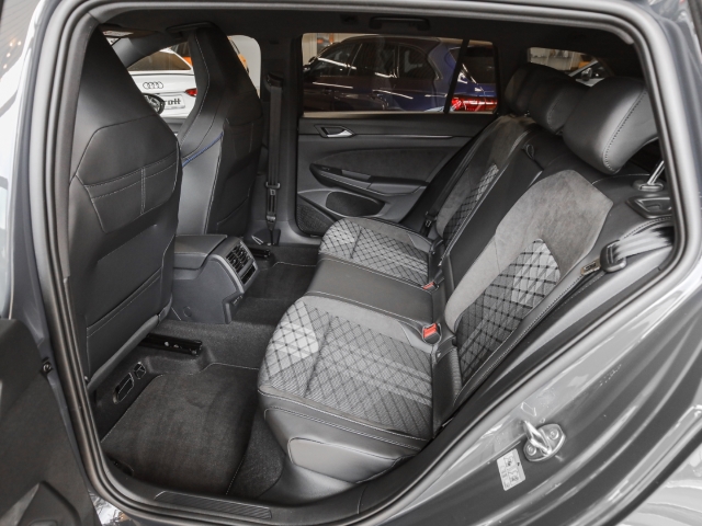 VW - Golf Variant R-Line 1.5 eTSI DSG AHK Navi Kamera_13