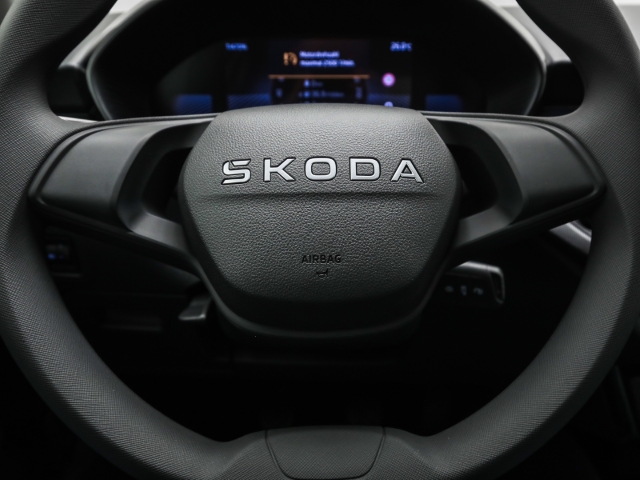 Skoda - Fabia Essence 1.0 TSI Sitzheizung_9