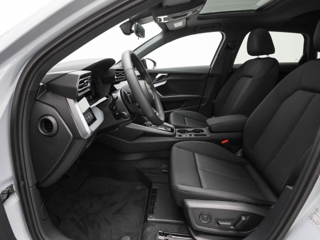 Audi - A3 Sportback advanced 35 TFSI Pano ACC LED_7