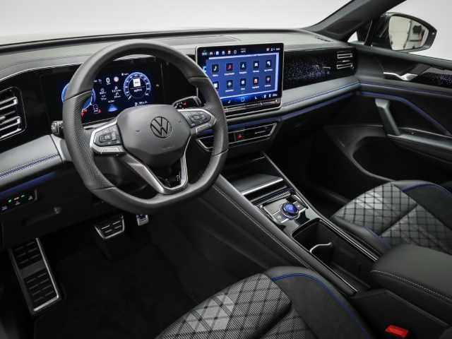 VW - Tiguan R-Line 2.0 TDI DSG AHK Navi IQ.Light Winter_8