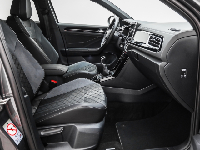 VW - T-Roc 1.5 TSI R line Navi AHK_11