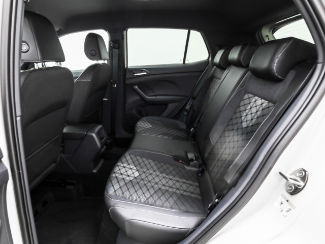 VW - T-Cross R-Line 1.0 TSI DSG AHK Navi Kamera_14
