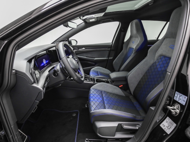 VW - Golf R BLACK EDITION 2.0 TSI 4M DSG Pano Navi Akrapovic_6
