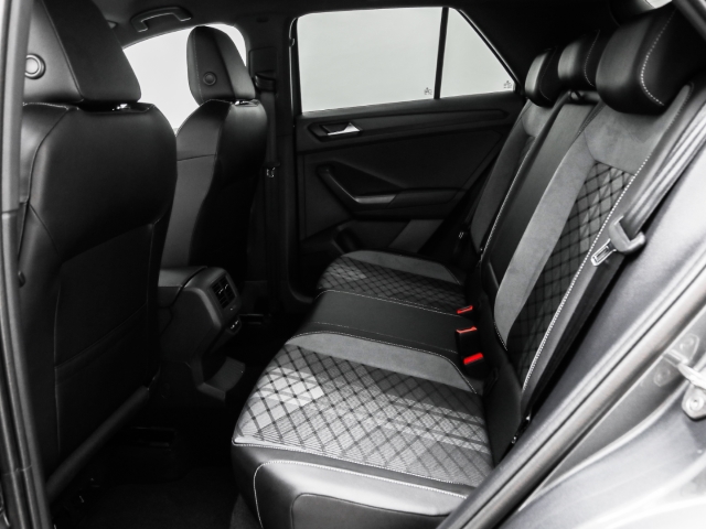 VW - T-Roc 1.5 TSI R line Navi AHK_12
