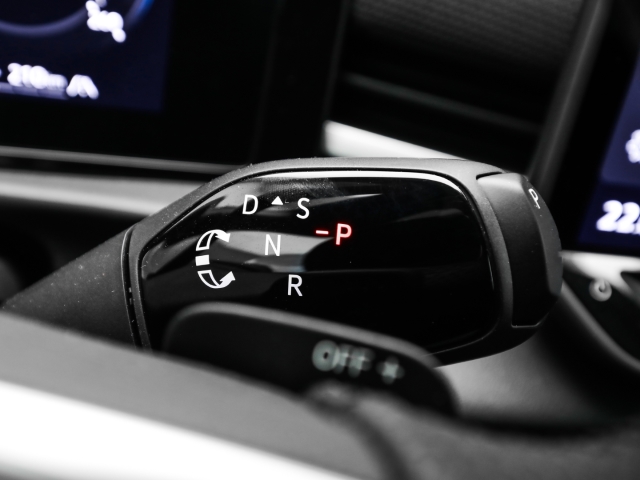 VW - T-Roc R-Line 1.5 eTSI DSG AHK Navi Kamera Matrix_11