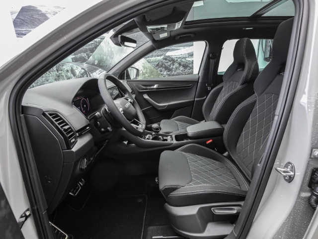 Skoda - Karoq Sportline 1.5 TSI DSG AHK Navi Pano Kamera_6