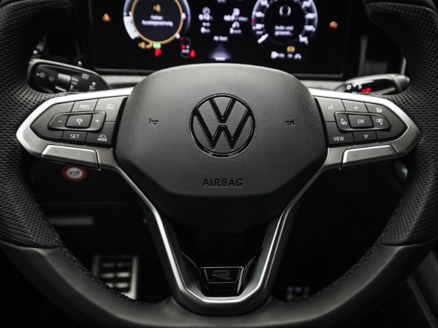 VW - Tiguan R-Line 2.0 TDI DSG Navi Leder Anschlussgarantie_9