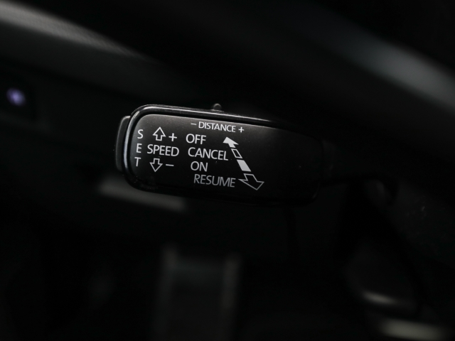 Skoda - Octavia Combi RS 2.0 TSI DSG AHK Pano Winter Matrix_11