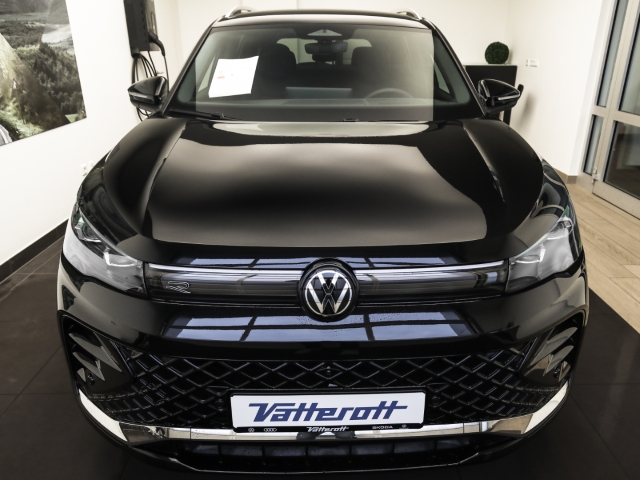 VW - Tiguan R-Line 2.0 TDI DSG Navi Leder Anschlussgarantie_2