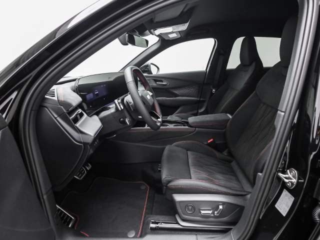 Audi - Q3 TFSI SUV quattro DigMatrix TechPro ACC_7