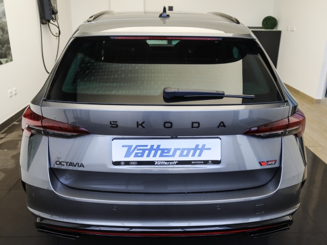 Skoda - Octavia Combi RS 2.0 TSI DSG AHK Pano Winter Matrix_4