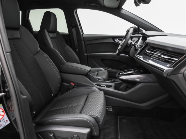 Audi - Q4 e-tron 45 quattro S line edition Sonos AHK_17
