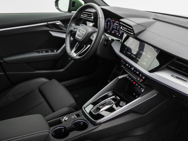 Audi - A3 Sportback 40 TFSIe S line AHK SONOS Navi Matrix_17