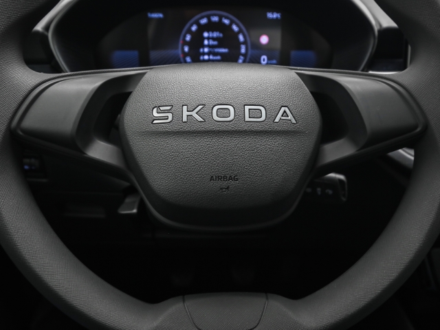 Skoda - Fabia Essence 1.0 MPI Sitzheizung Berganfahrassistent_9