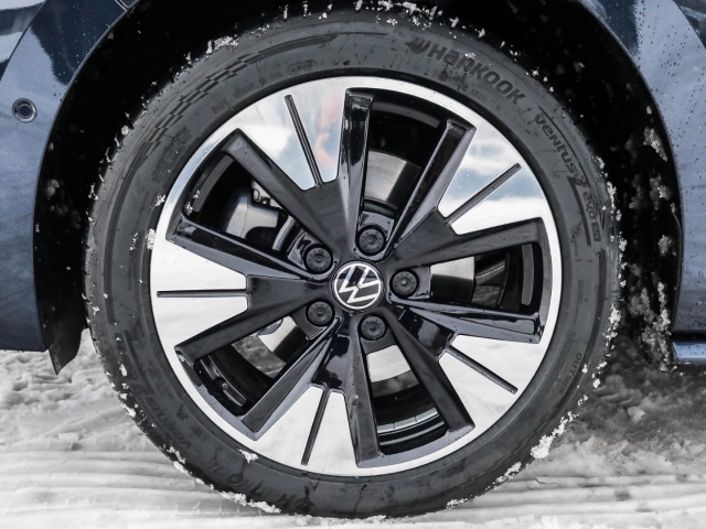 VW - T7 Multivan Style 1.5 eHybrid lang 4M AHK Navi 7-Sitzer_3