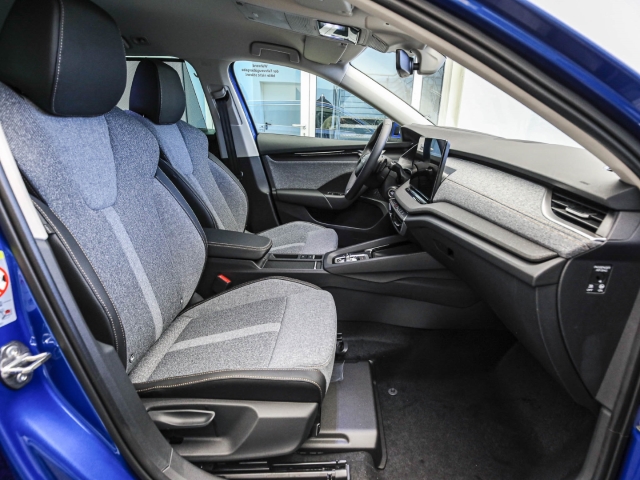 Skoda - Octavia Combi Balance 1.5 TSI AHK Navi Kamera Matrix_13