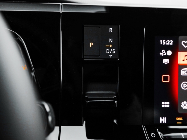 VW - T7 Multivan Edition 2.0 TSI DSG LÜ AHK Navi Kamera_11